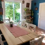 La Provencale فندق مبيت وإفطار