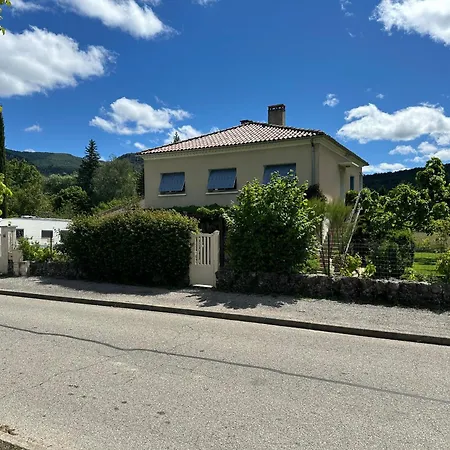La Provencale Bed & Breakfast *